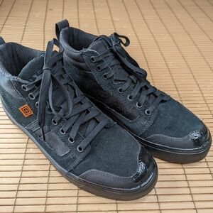 5.11 Tactical NORRIS SNEAKER 12411 / BLACK - men's sz 9. Never worn. Extra boot